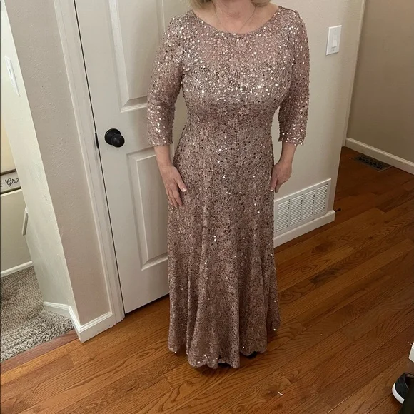 green emerald velvet dress Zapaka Women Sequins Mother of The Bride Dress Golden Mermaid Wedding Guest Dress with Ruffles, Golden / US8 main image 0